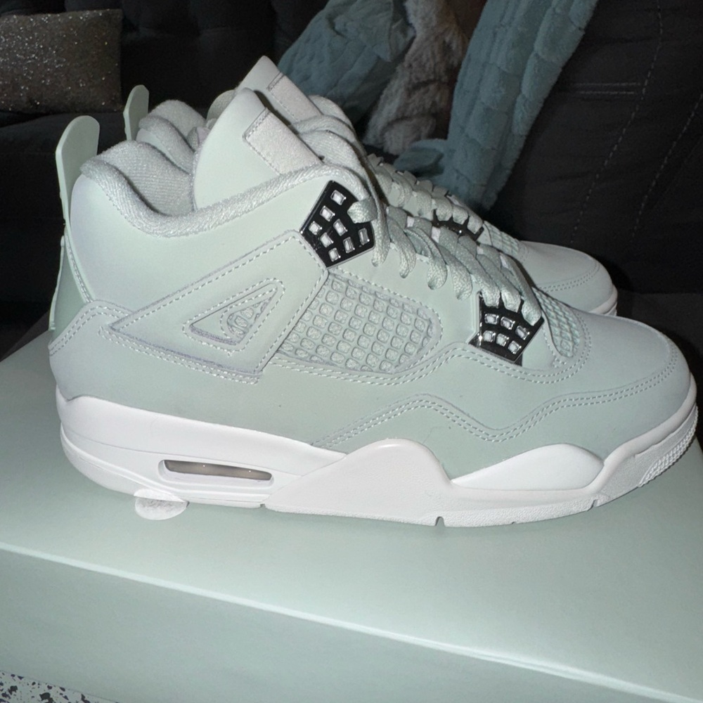 Seafoam Sail Jordan 4
